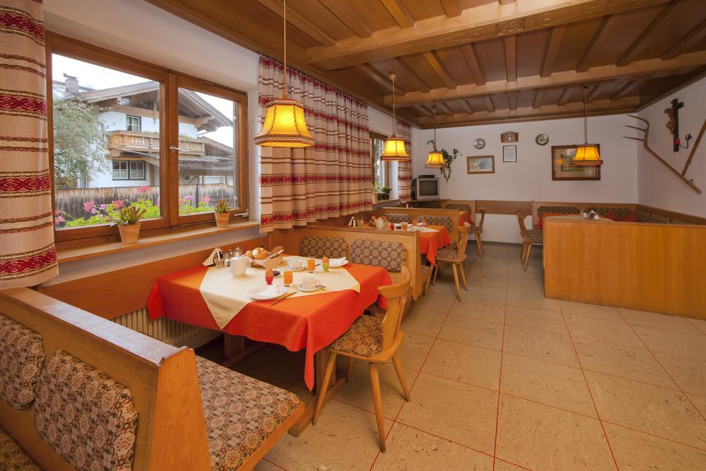 Bed And Breakfast Pension Foidl Oberndorf in Tirol Exterior photo