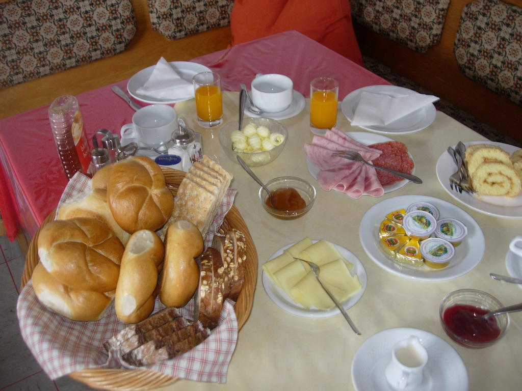 Bed And Breakfast Pension Foidl Oberndorf in Tirol Exterior photo