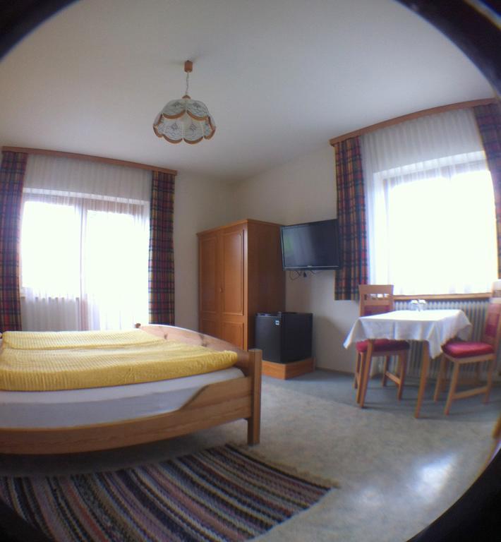 Bed And Breakfast Pension Foidl Oberndorf in Tirol Room photo